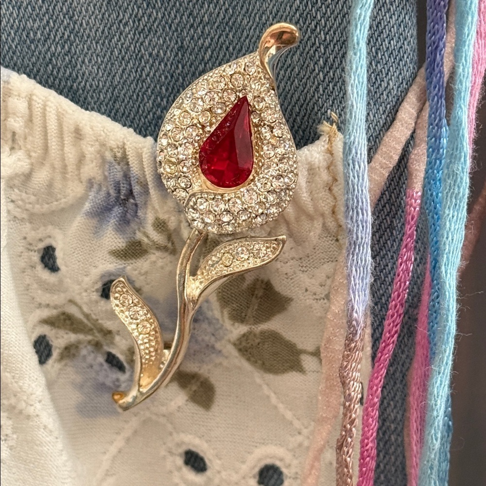 Ruby Red Rhinestone Rose Flower Brooch 2.5 Inch - Picture 5 of 6